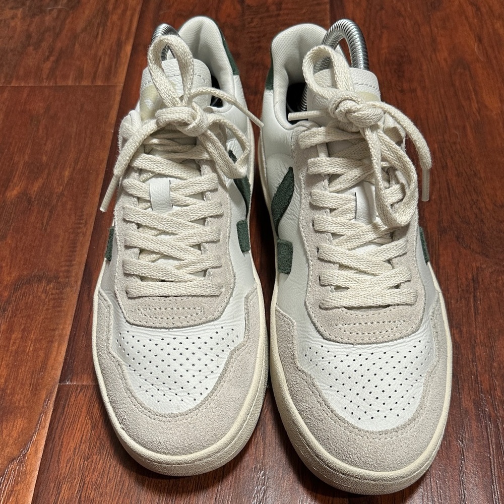 Veja Women's White leather and Green suede Sneakers